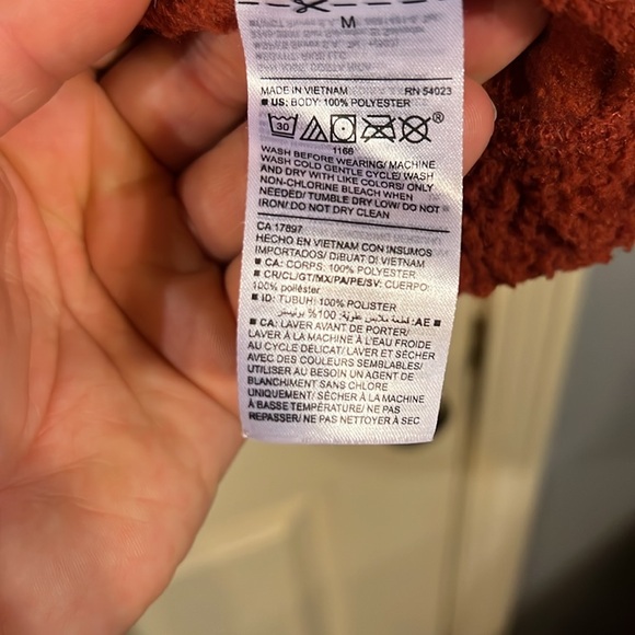 Old Navy teddy zip up size M - Picture 4 of 4